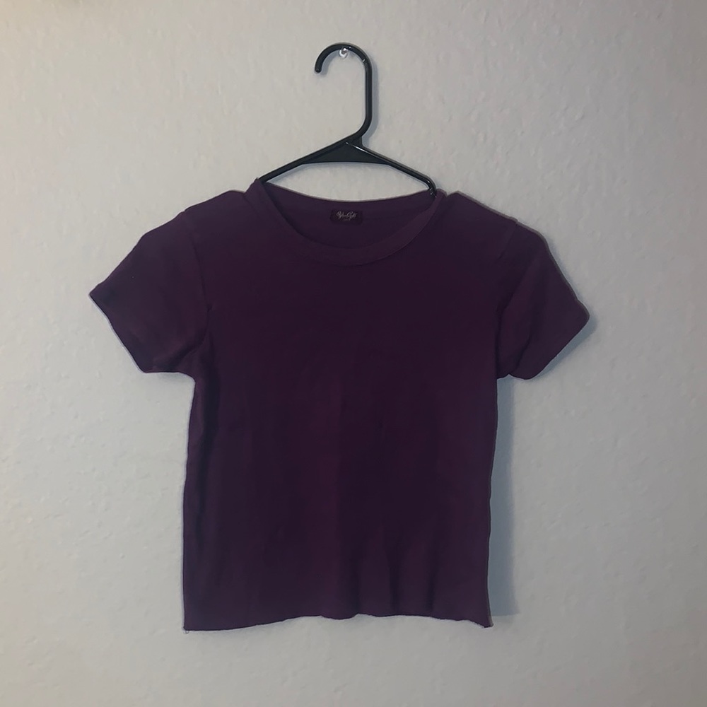 slightly cropped t shirt